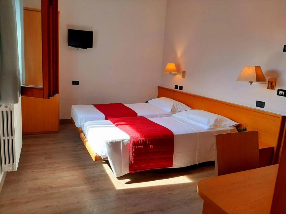 Room image 5