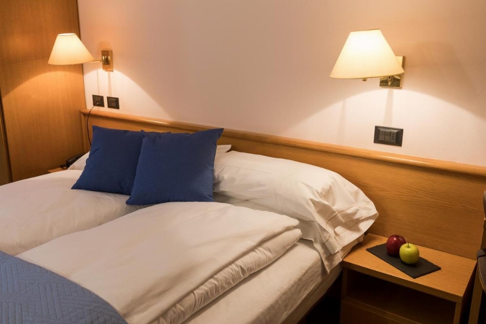 Room image 2